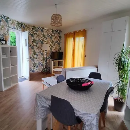 Avec Jardin A Jean D'illac Apartment